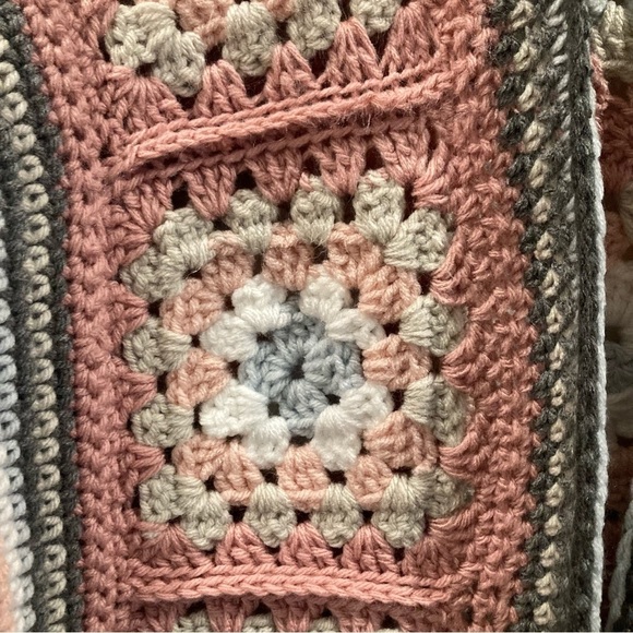 HANDMADE  Sz L-XL Granny Square Motif Oversized Open Front Cardigan - Picture 5 of 6